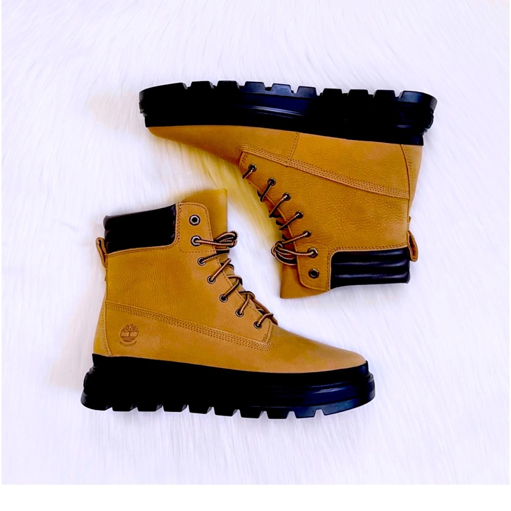 Timberland women’s Rebotl Boots